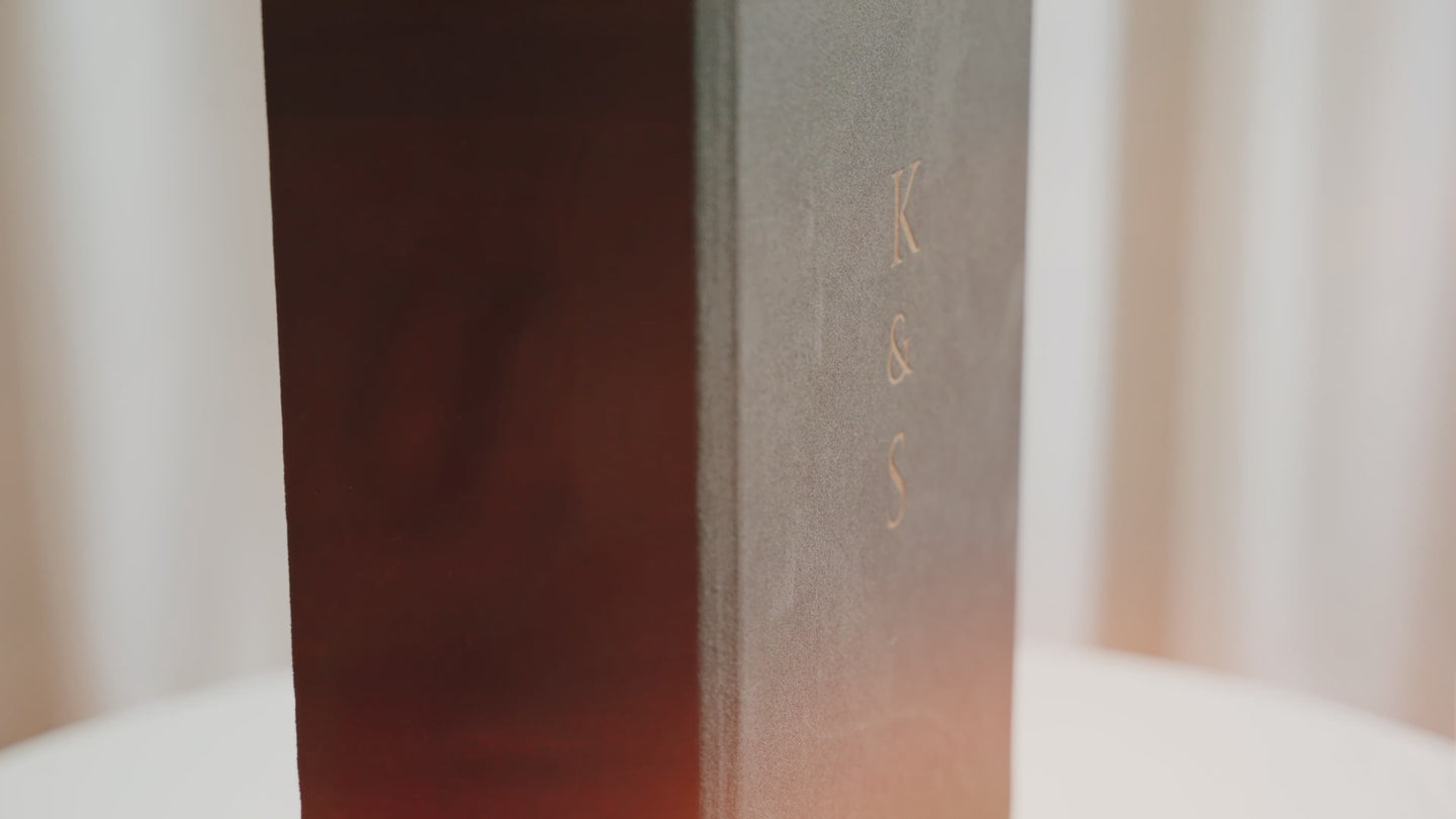 VELVET WINE BOX FOR 1 BOTTLE & 2 GLASSES